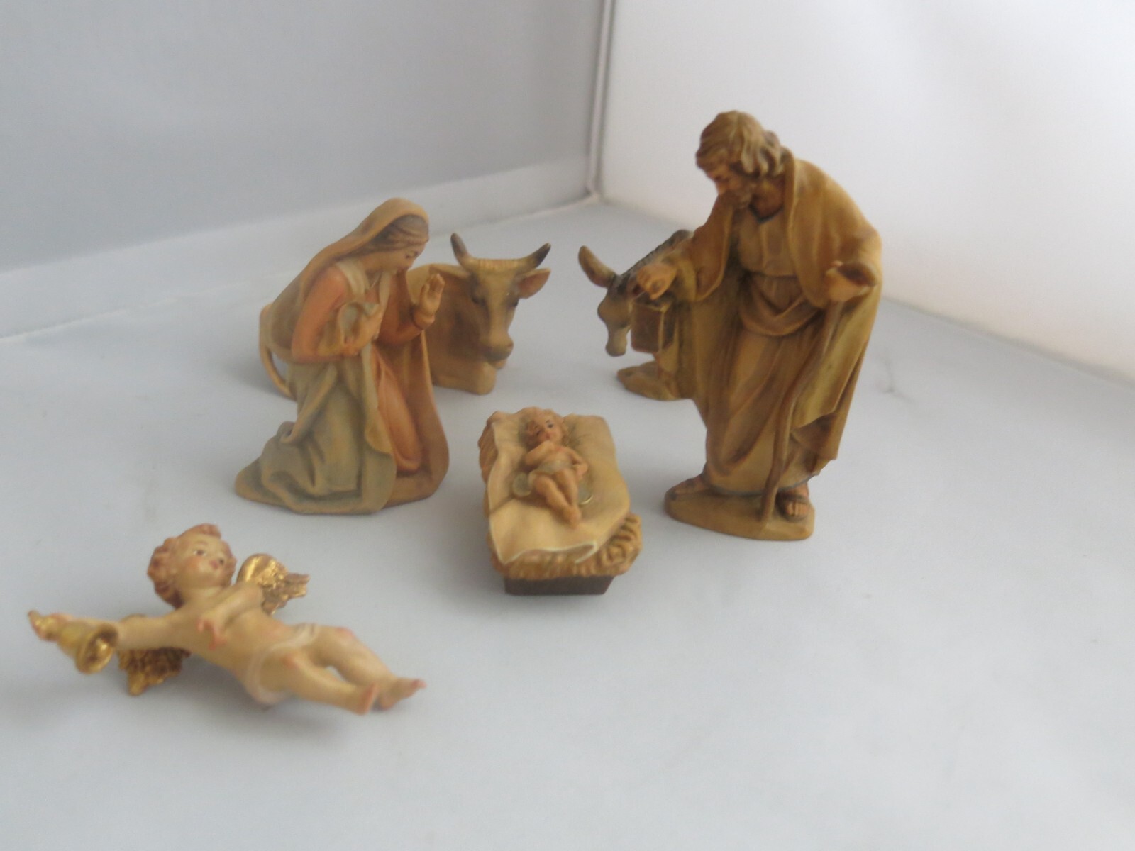 ANRI , ULRICH BERNARDI, Krippenfigur Hlg. Familie ochs und esel Engel