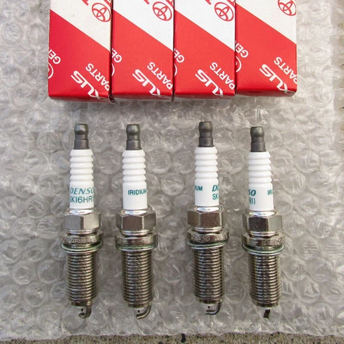 Brand New Set of 4PCS OEM SK16HR11 90919-01233 Spark Plug for Scion Toyot - Bild 3 von 6
