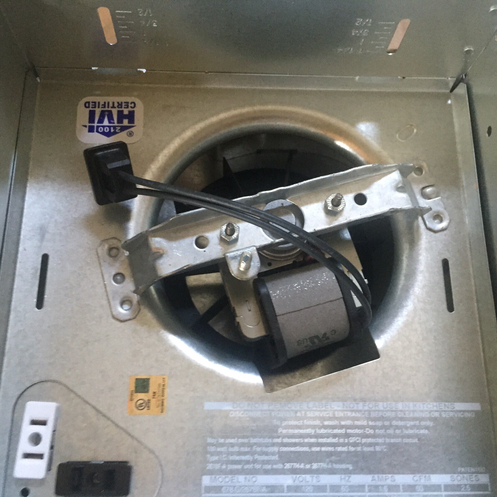 Broan 678 Ventilation Fan With Light White Nutone eBay