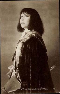 Ak Schauspielerin P. Madd, Portrait als Vicomte de Bragelonne - 3810450