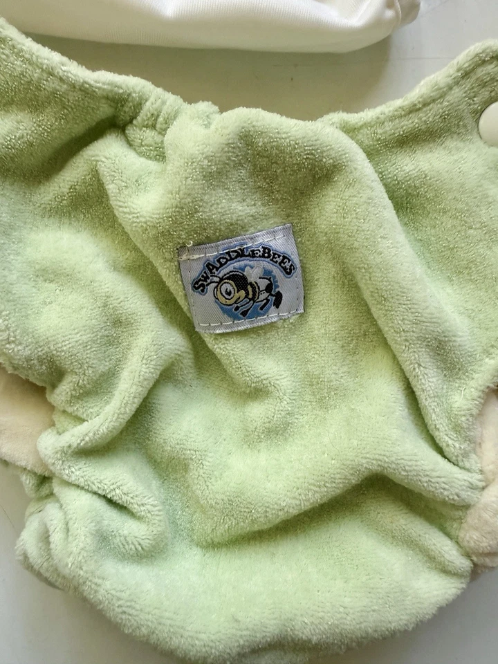 Conjunto Swaddlebees - Fralda de veludo de algodão orgânico e capa de fralda tamanho médio nova - Imagem 2 de 4
