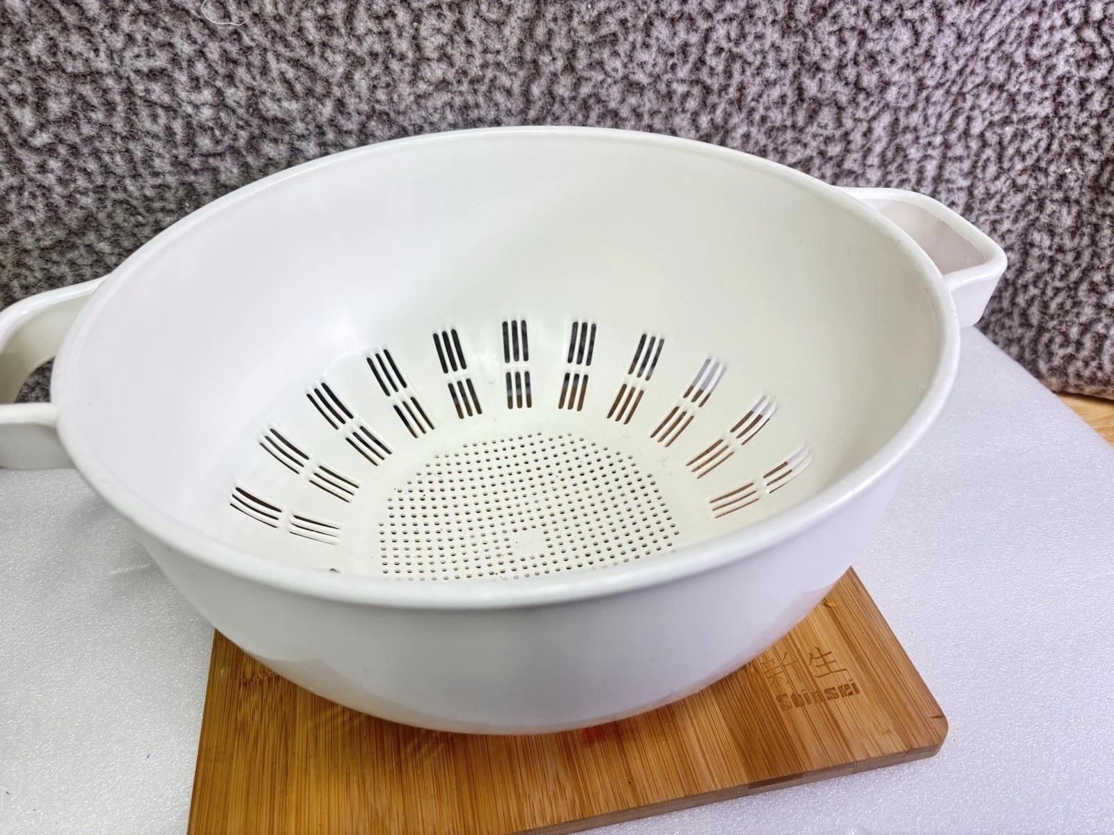 Vintage Kamenstein Colander 12” X 6” Strainer White Large Thick Plastic Kitchen