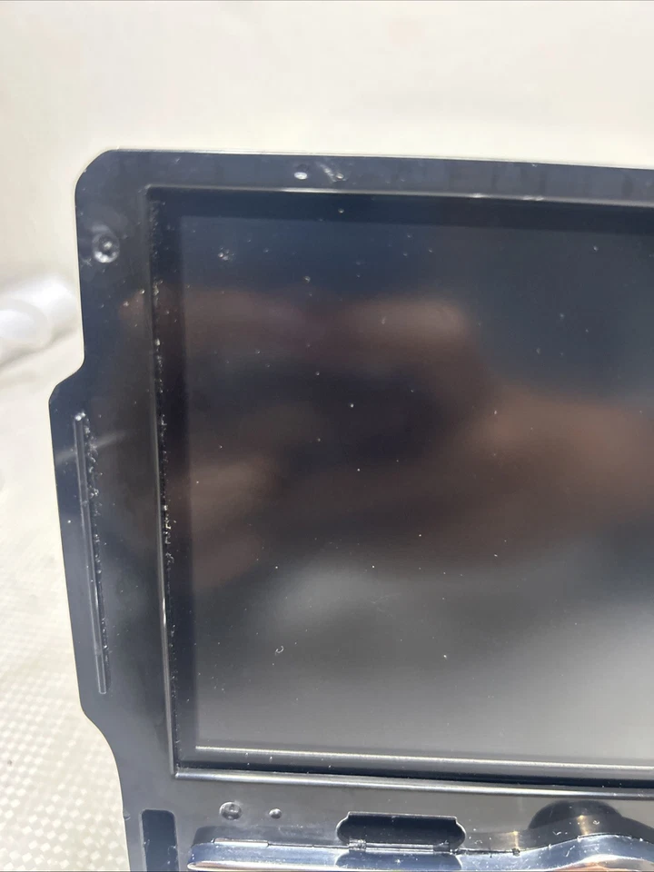 2018-2021 Chevrolet Traverse Am Fm Cd Player Radio Receiver VRN9U - Image 2 of 4