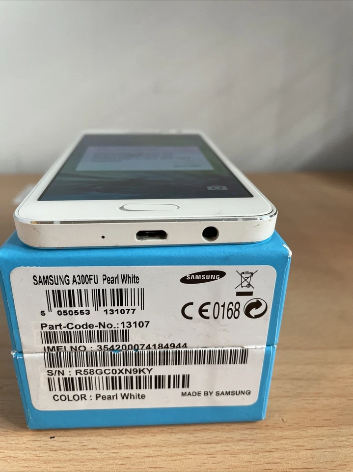 Samsung Galaxy A3 SM-A300FU Unlocked White 16GB Smartphone - Image 2 of 4
