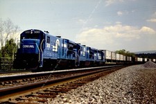 CONRAIL CR 5010 �_� Mt. Union Railroad original 35mm slide