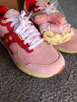 saucony strawberry