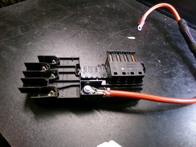 Fuse Relay Control Box Module 2115452601 06-12 Mercedes Benz X164 GL450 ML350