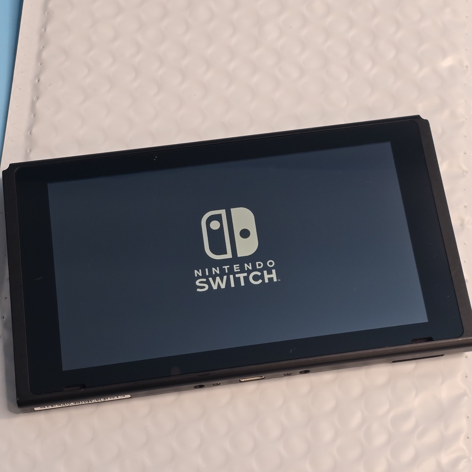 Nintendo Switch - Animal Crossing: New Horizon Limited *Console ONLY*