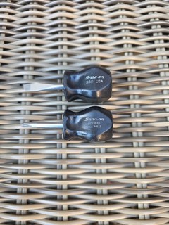 Snap On USA 2pc Black Stubby Screwdriver Pair SDDP22 Phillips #2 SDD1 Flat