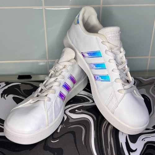 Scarpe da ginnastica Adidas Grand Court basse bianche iridescenti da ginnastica taglia UK 5 5