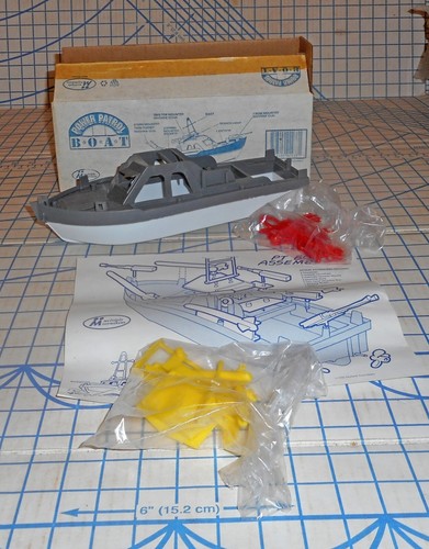 MPC Multiple Toymakers Plastic Power Patrol Torpedo PT Boat 2937 Vietnam PBR MIB - Picture 3 of 13