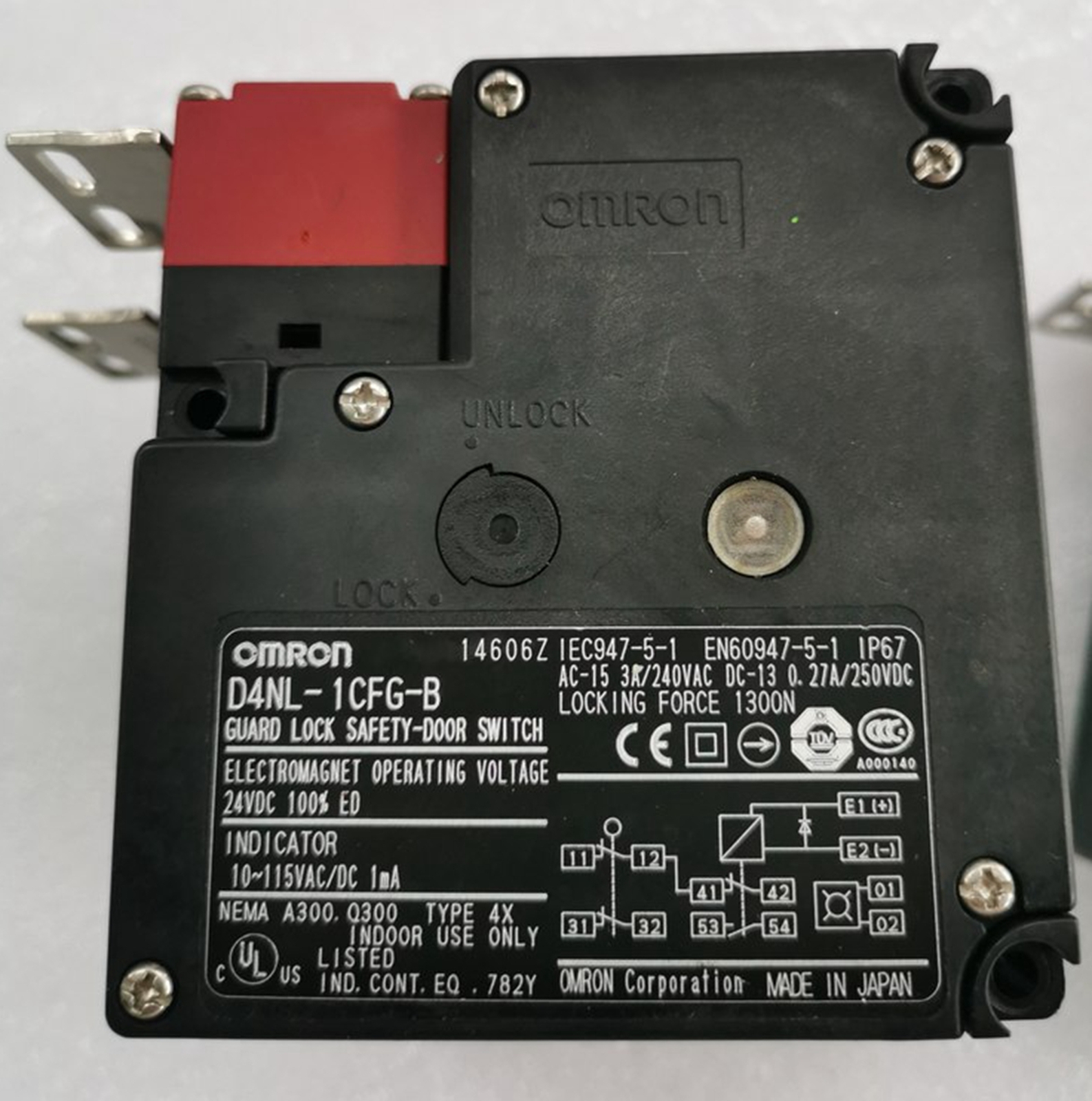NEW OMRON D4NL-1CFG-B Guard Lock Safety Door Switch