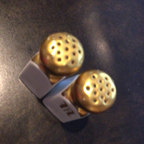 Hutschenreuther Salt and Pepper Shakers Bavaria Porcelain Monogram N Gold White - Picture 5 of 11