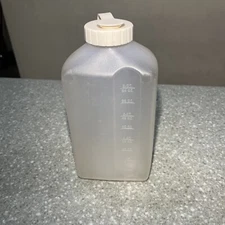 Vintage Rubbermaid 2 Quart 64 Oz Servin Saver Drink Beverage Pitcher Bottle