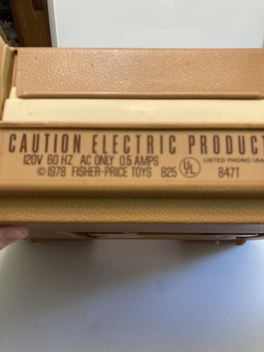 Vtg 1978 Fisher Price Record Player For Parts Or Repair Works Its Missing Needle - Picture 6 of 6