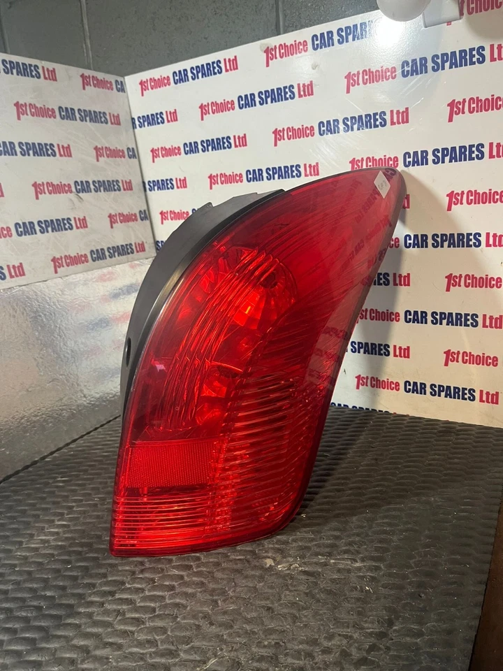 Peugeot 308 SW Estate 2010 driver rear tail light lamp - image 2 of 4
