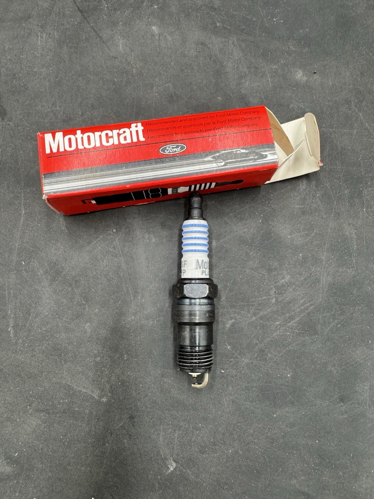 New OEM Factory Ford Motorcraft Spark Plug AWSF32PP