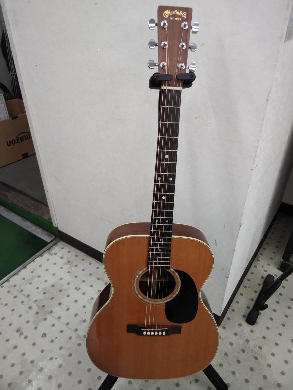 MARTIN Acoustic Guitar 000-28 Great Playability