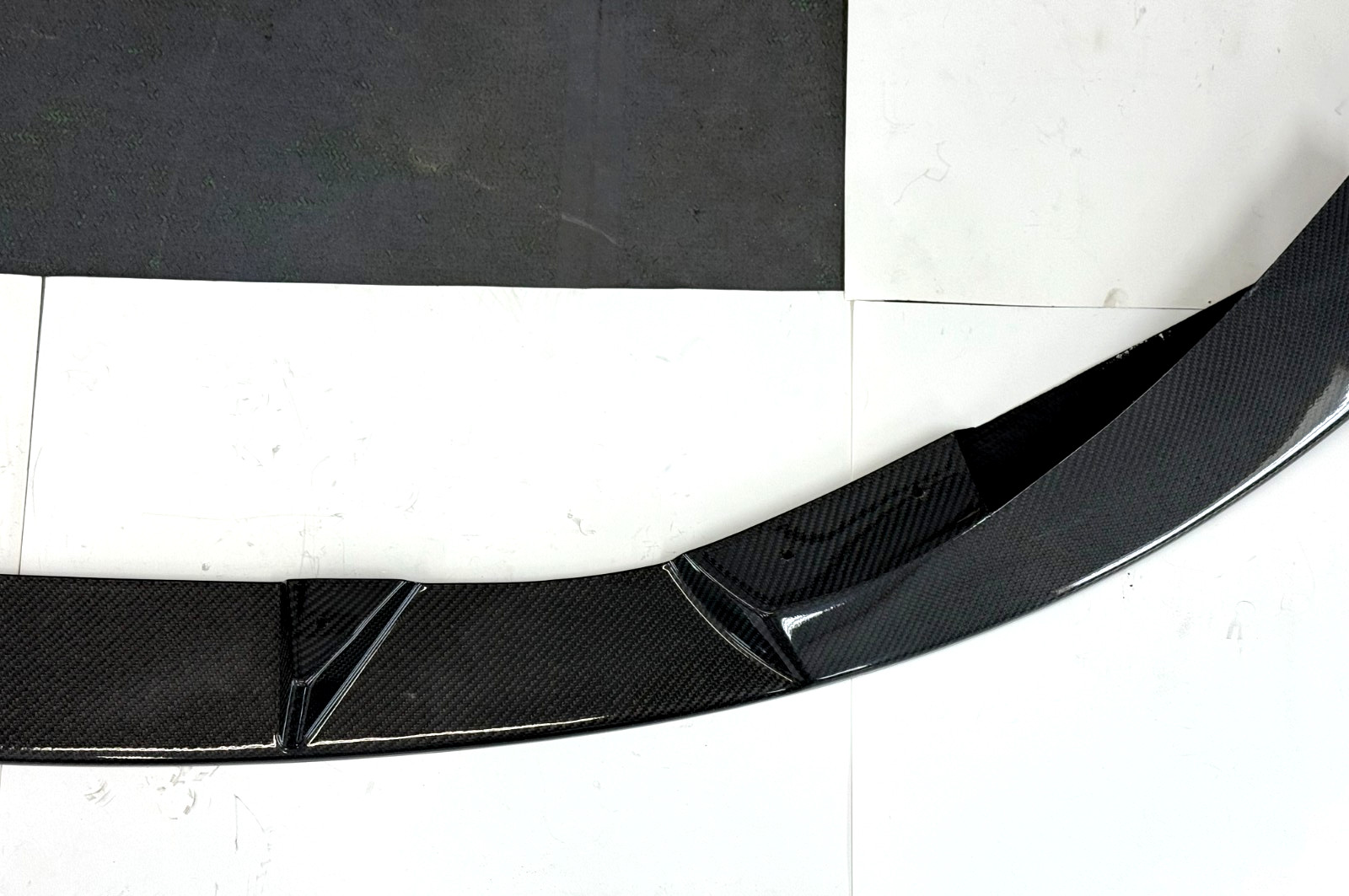 NEW 12-17 FERRARI F12 BERLINETTA REAL CARBON FIBER FRONT BUMPER LIP SPOILER