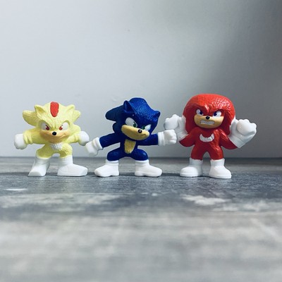 Sonic The Hedgehog Plastic Figures , Lot Of Three Small  Happy Meal toys  