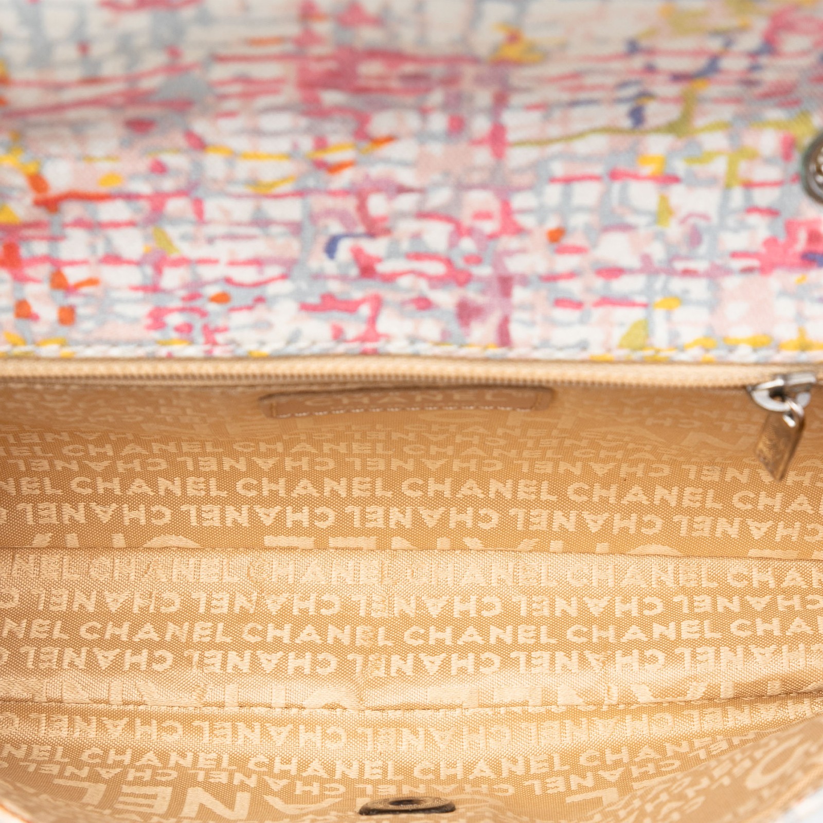 Authenticated Chanel Small Printed Canvas Waterco… - image 4