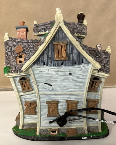 Lemax Spooky Town ~ GOOSEBUMP MANOR ~ 2006 Lighted Halloween Building EUC - Picture 3 of 12
