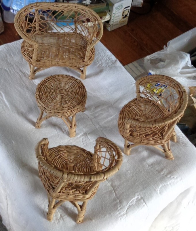 Vintage 4 Piece Set Miniature Wicker Doll House Furniture, Pre-Owned