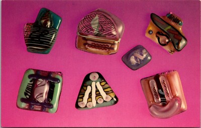 Que Pasa Pins Berkeley CA Glass Pins Vintage Postcard G15
