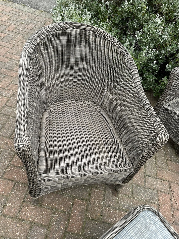 Dobbies / Kettler Harlow Rattan Garden Furniture Sofa Arm Chair Table