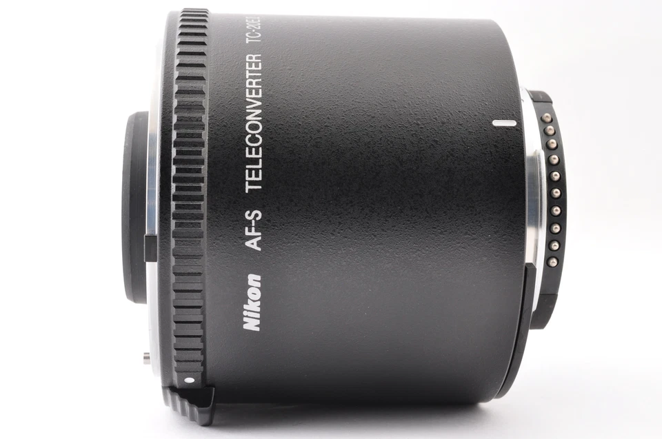 Teleconvertidor Nikon AF-S TC-20 E II casi como nuevo para lente AF-S AF-I entrega rápida Foto 4 de 4