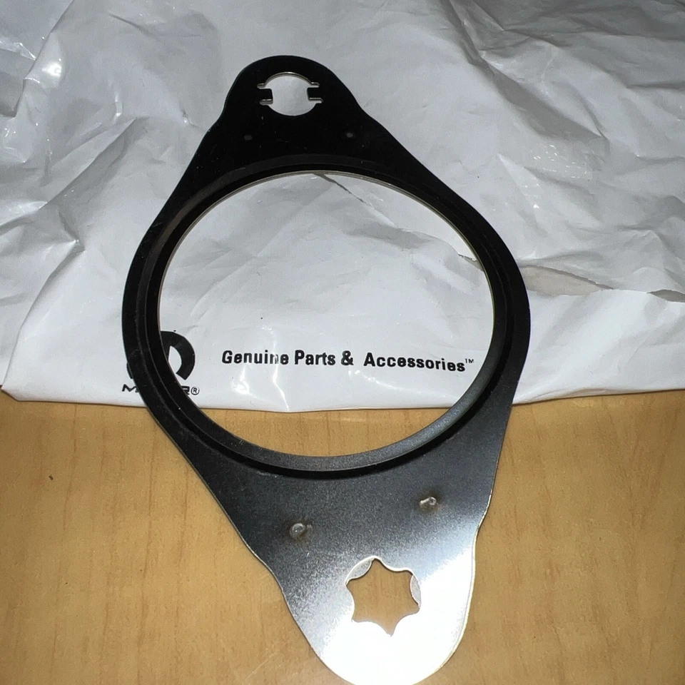 Junta convertidor catalítico inferior Mopar Original 68081823AD, ¡Envío gratuito! Foto 3 de 4