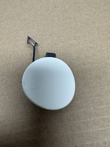 OEM 2015-2017 VOLKSWAGEN GOLF GTI REAR BUMPER TOW HOOK COVER CAP 5GM807441 - Picture 2 of 5