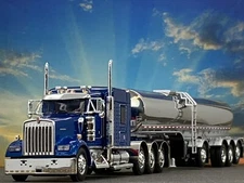 1/64 DCP KENWORTH W900L W/ 72" AEROCAB & WALKER QUAD AXLE MILK TANKER