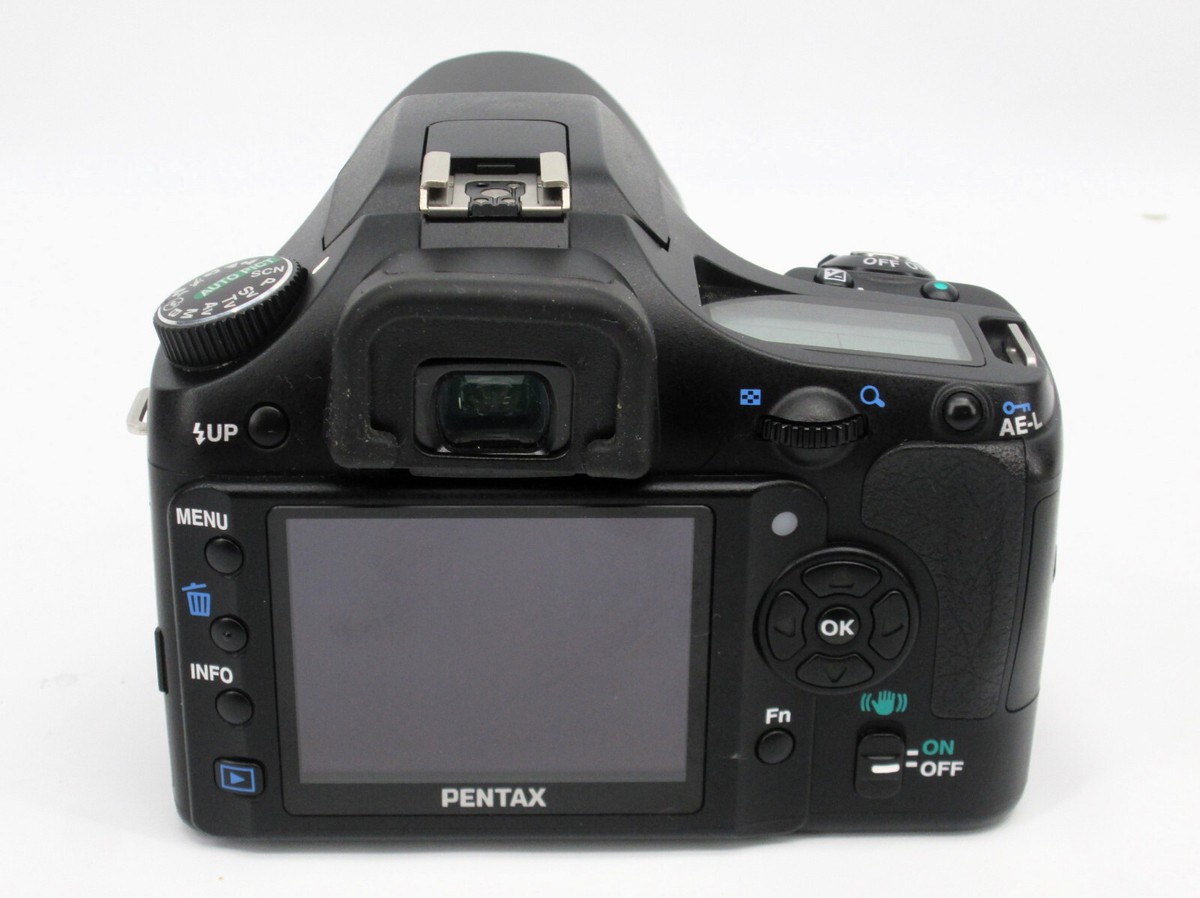 Pentax K K200D 10.2MP Digital SLR Camera w/ SMC Pentax-DA 18-55mm