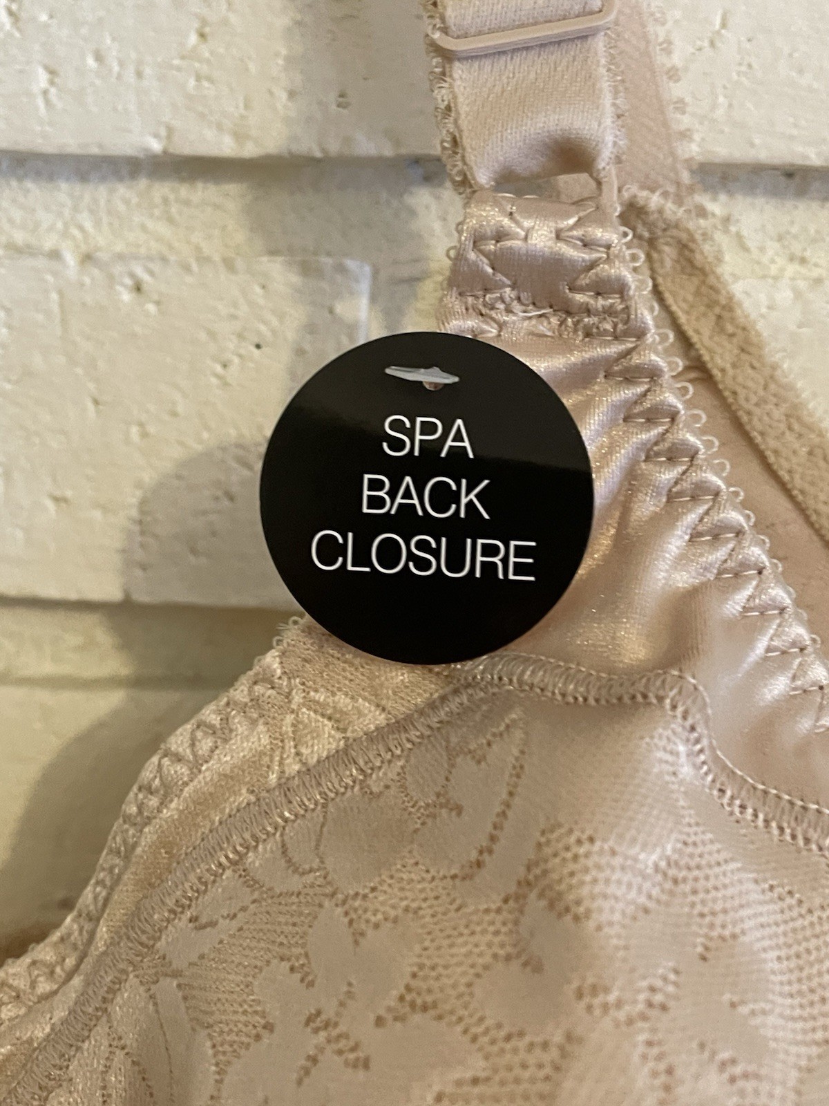 Bali Double Support Spa-Closure Comfort-U Wireless Bra Size 42C Soft Taupe NEW