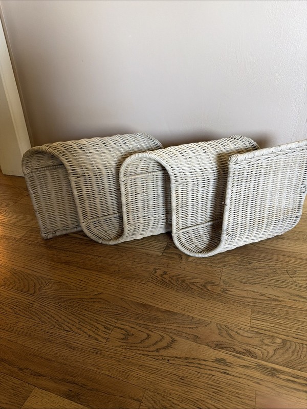 Vintage Mid-Century Modern Wavy Wicker Magazine Rack GREAT CONDITION RARE