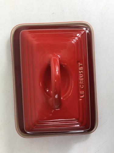 Le Creuset Stoneware Ceramic Butter Dish Red - Boxed - Picture 10 of 11