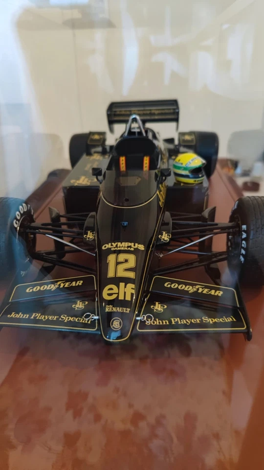 modellini auto 1 /8 Ayrton Senna - Immagine 3 di 4