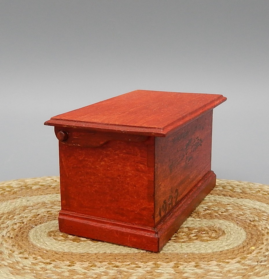 Vintage Don Perkins Early American Chest No 1 Artisan Dollhouse Miniature 1:12