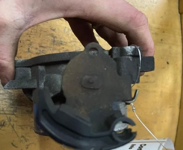 2003 - 2007 年道奇 CARAVAN 3.3L 节气门车身/阀门 Assy — 第 3/3 张图片