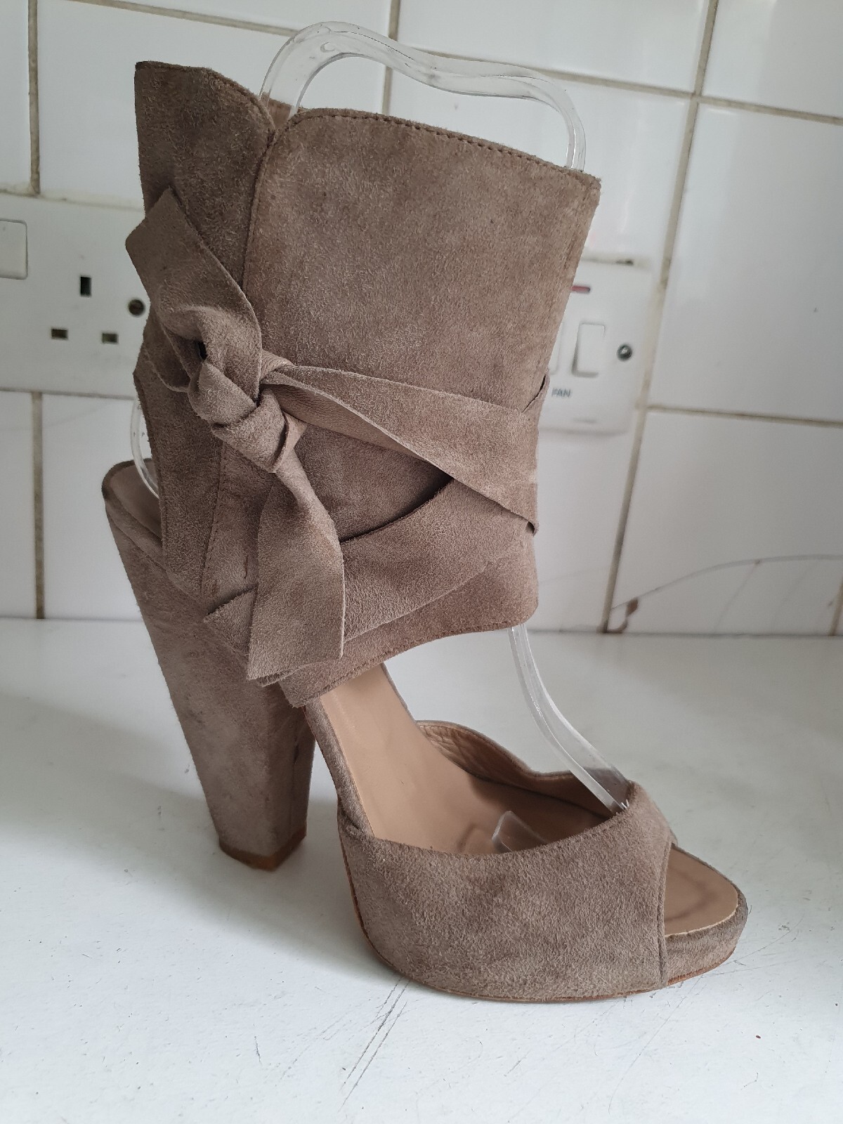 APL SANDALI CON TACCO RUSSELL & BROMLEY DESIGNER UK 4 5 EU 37 5 DONNA PELLE TALPA