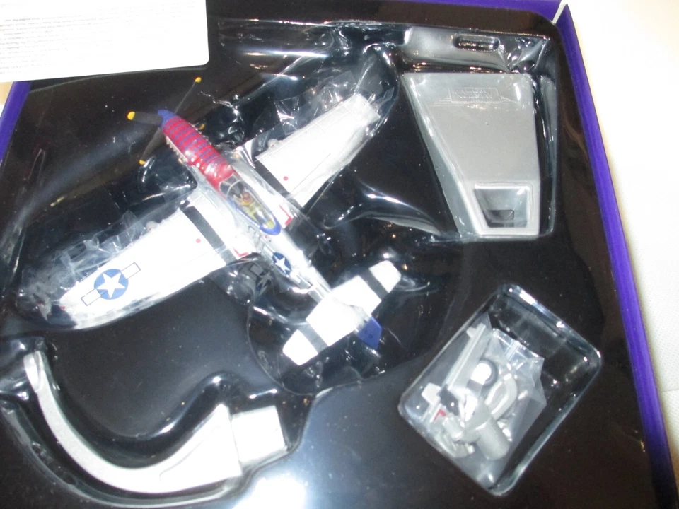 CORGI AVIATION 1:72 NORTH AMERICAN P-51D MUSTANG  44-15152/QI-T  JERSEY JERK - Image 2 of 4