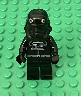 Lego 2001 TIE Fighter Pilot Mini Figure With Reddish Brown Replacement Head