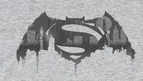 Batman v Superman "Cityscape Logo" Women's T-Shirt - Bild 2 von 3