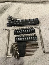 39 piece tool set See Description For Items. Kk185