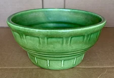 Haeger USA 33 Round Green Planter