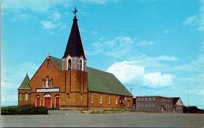 Barraute Abitibi Quebec Eglise St-Jacques-le-Majeur Vintage UNIC Postcard