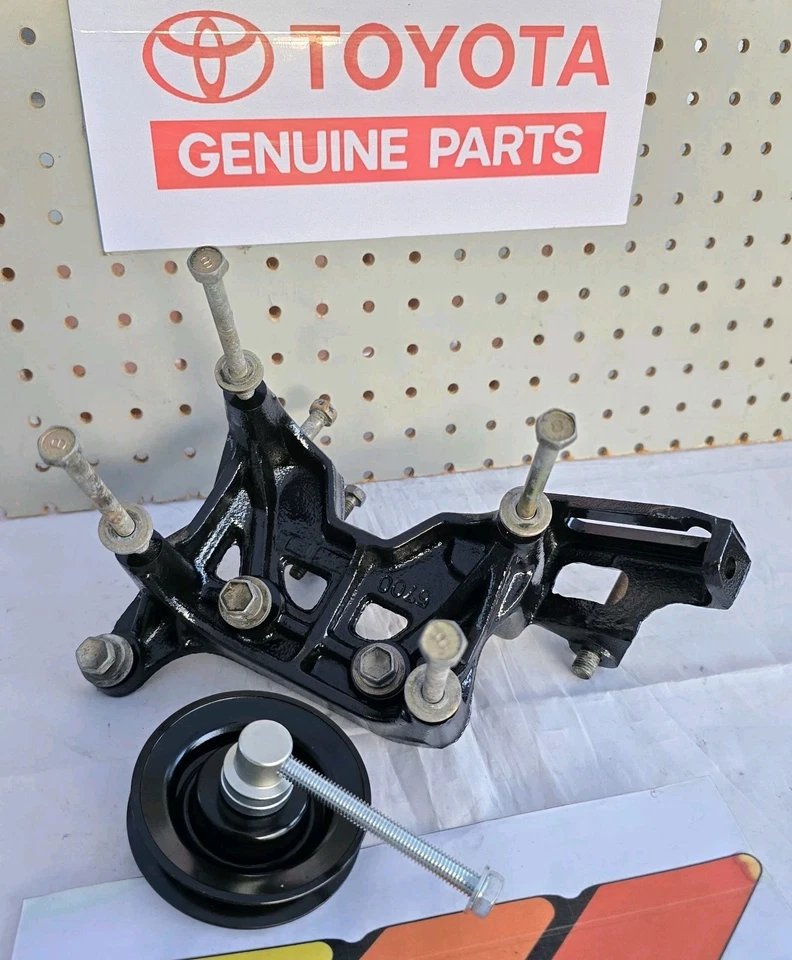 🏅 Soporte compresor aire acondicionado Toyota Pickup 4Runner 22RE 84-88 con pernos y polea Foto 2 de 4