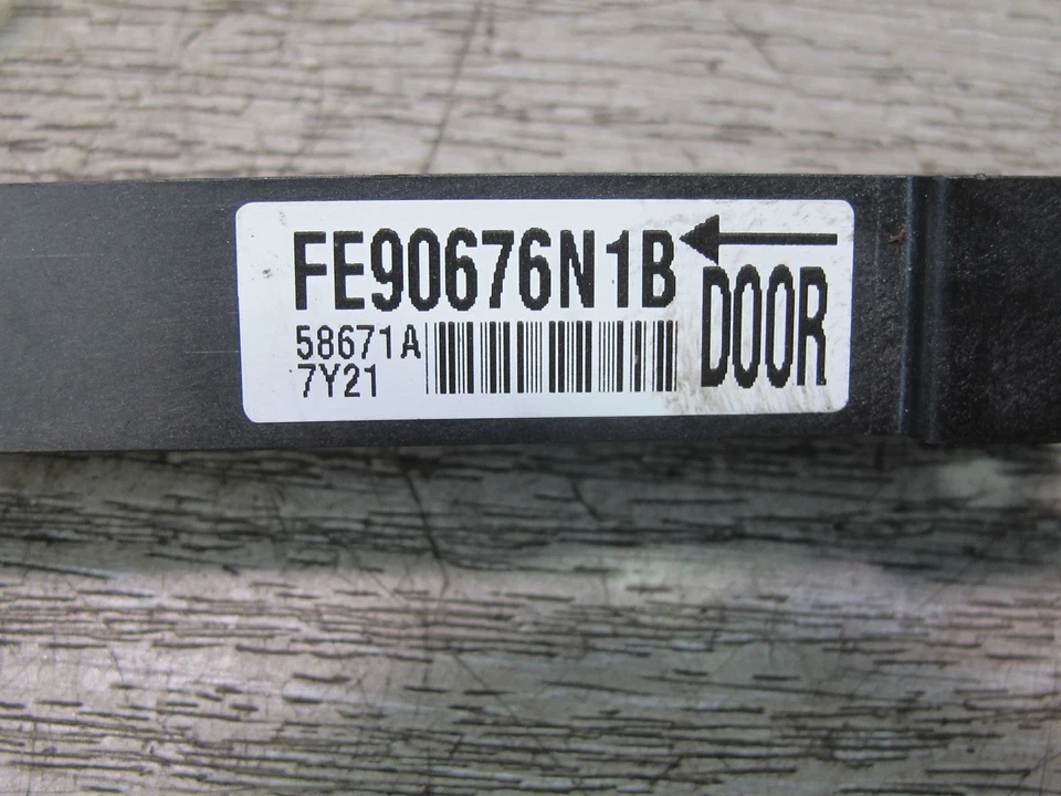 04-11 ANTENA SIN LLAVE PUERTA DELANTERA IZQUIERDA O DERECHA MAZDA RX8 FE90676N1B OEM Foto 3 de 4