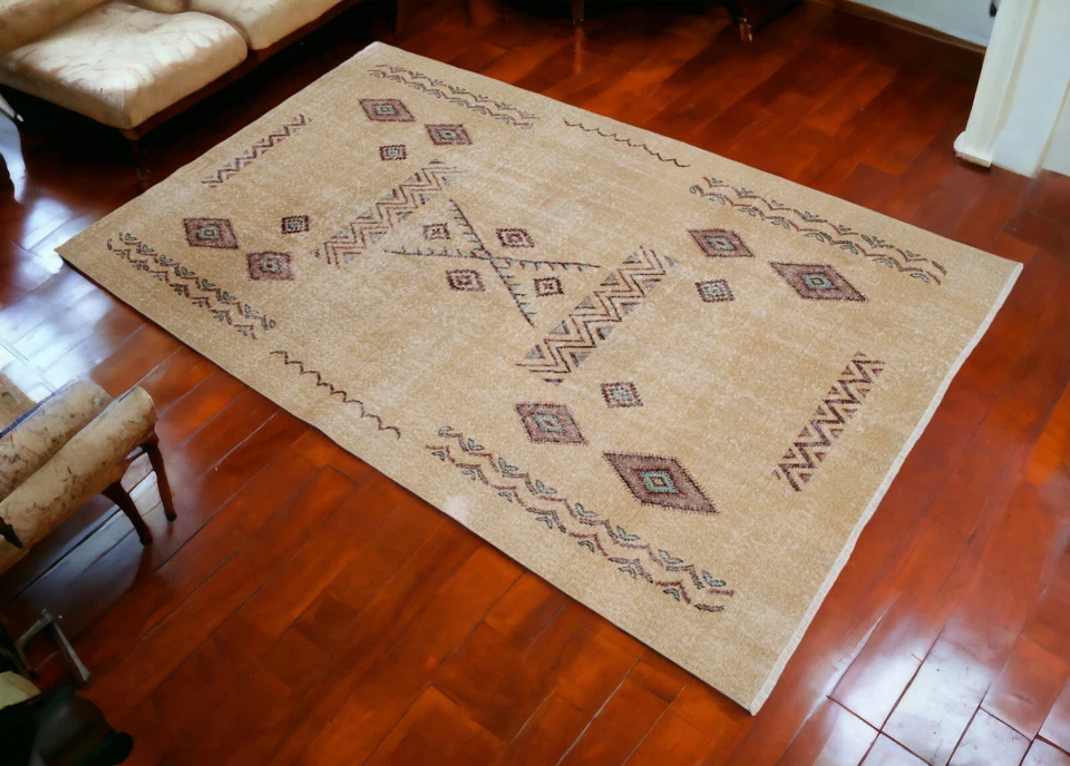 Native American Style Rug, Hand Knotted Navajo Pattern Turkish Rug 4.10 x 8 ft - Image 4 of 4